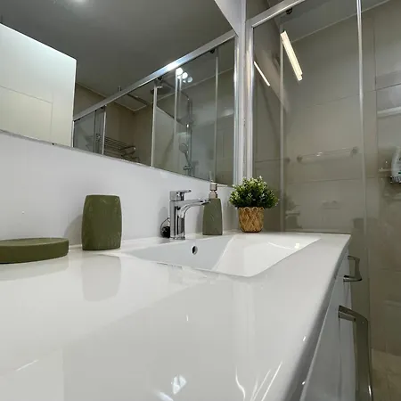 Roca Seaview Douăzeci şi Trei August