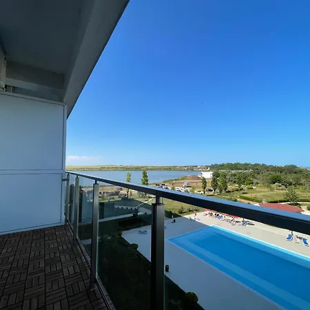 Roca Seaview Apartment Douazeci si Trei August