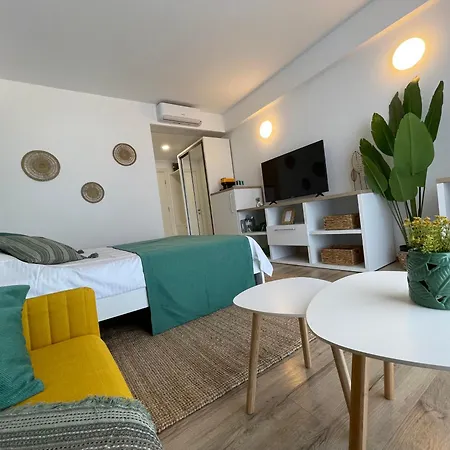 Roca Seaview Douăzeci şi Trei August