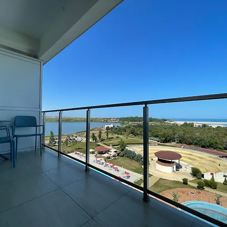 Roca Seaview * Douăzeci şi Trei August